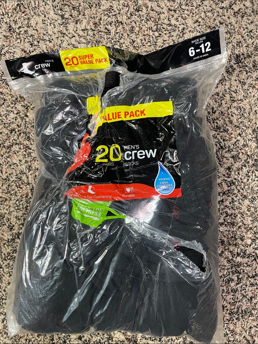 Hanes Men's Crew Socks Black Size 6-12 New/damaged packaging